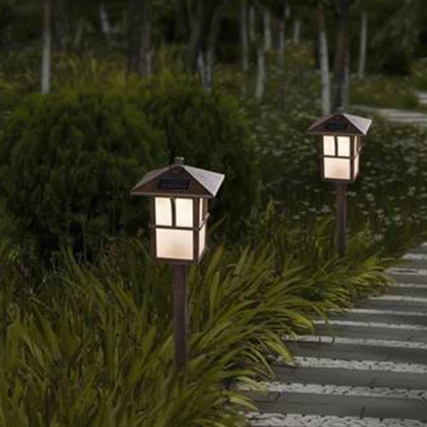 Grilltown Luxen Home Set of 2 Pagoda Solar Pathway Lights GR2684094